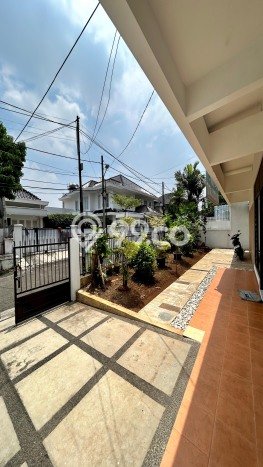 Rumah 5 KT 2 KM Luas Tanah 375m², LB 222m² di Tebet, Jakarta Selatan Rumah 5 KT 2 KM Luas Tanah 375m², LB 222m² di Tebet, Jakarta Selatan