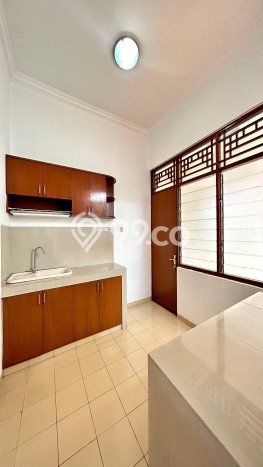 Rumah 5 KT 2 KM Luas Tanah 375m², LB 222m² di Tebet, Jakarta Selatan Rumah 5 KT 2 KM Luas Tanah 375m², LB 222m² di Tebet, Jakarta Selatan
