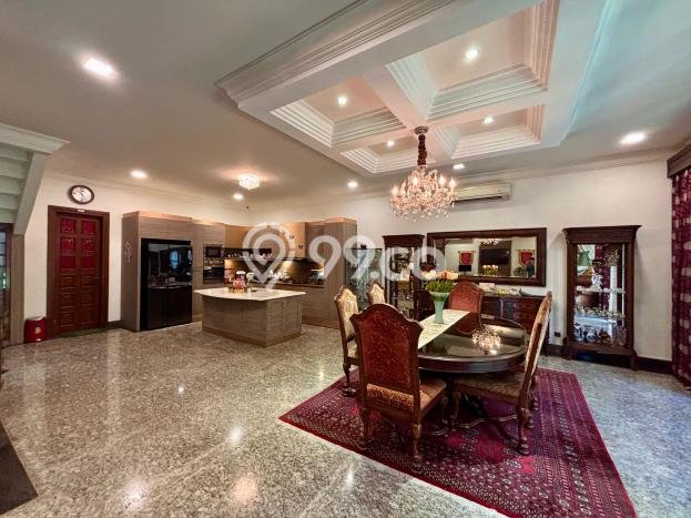 Ready to Use! Premium House LT 310m2 Desain Elegan di Kemang Ready to Use! Premium House LT 310m2 Desain Elegan di Kemang