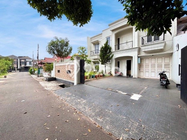 Best Deal Hunian Premium Ideal dan Luas di Tebet, Jakarta Selatan Best Deal Hunian Premium Ideal dan Luas di Tebet, Jakarta Selatan