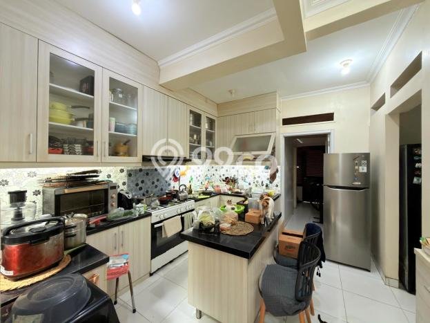Rumah Elit LB 220m2 Siap Pakai Desain Elegan di Kalibata, Jakarta Selatan Rumah Elit LB 220m2 Siap Pakai Desain Elegan di Kalibata, Jakarta Selatan