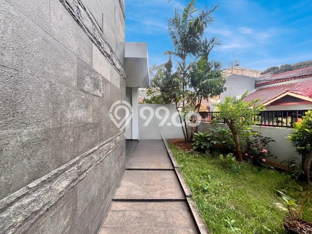 Dijual Rumah Premium dengan Fasilitas Sekitar Lengkap di Tebet, Jakarta Selatan Dijual Rumah Premium dengan Fasilitas Sekitar Lengkap di Tebet, Jakarta Selatan