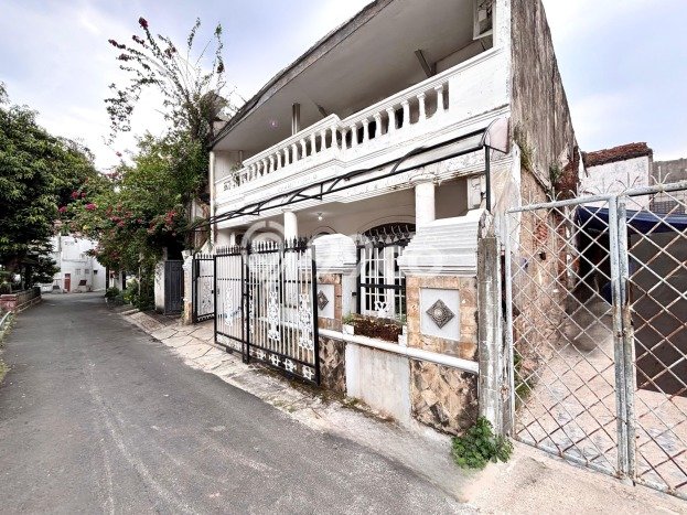 Siap Huni Rumah Mewah 4 Kamar di Tebet Dekat ke Mana Saja Siap Huni Rumah Mewah 4 Kamar di Tebet Dekat ke Mana Saja