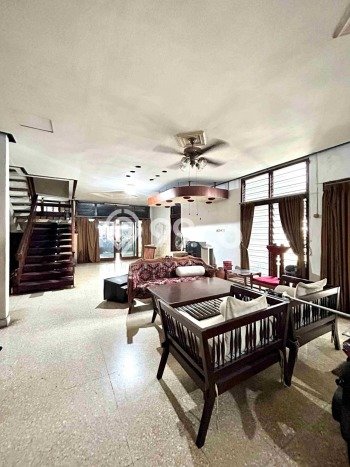 Dijual Rumah Premium dengan Fasilitas Sekitar Lengkap di Tebet, Jakarta Selatan Dijual Rumah Premium dengan Fasilitas Sekitar Lengkap di Tebet, Jakarta Selatan