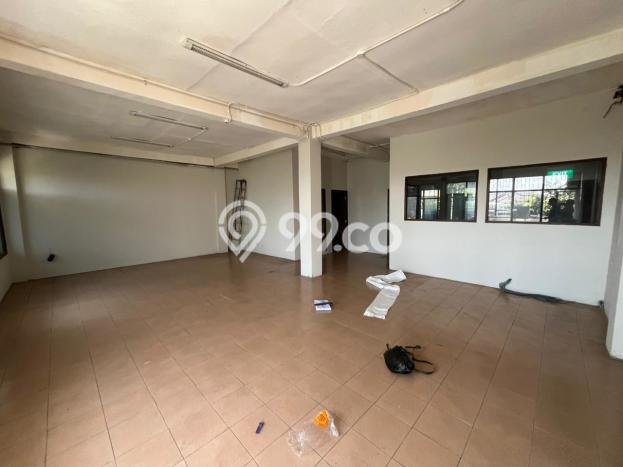 Ruko Dijual di Jakarta Barat LT 250m2 & LB 600m2 Lokasi Terbaik! Ruko Dijual di Jakarta Barat LT 250m2 & LB 600m2 Lokasi Terbaik!