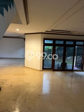 Siap Huni Rumah Mewah 10 Kamar di Ciledug Dekat ke Mana Pun Siap Huni Rumah Mewah 10 Kamar di Ciledug Dekat ke Mana Pun