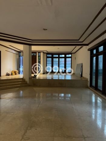 Siap Huni Rumah Mewah 10 Kamar di Ciledug Dekat ke Mana Pun Siap Huni Rumah Mewah 10 Kamar di Ciledug Dekat ke Mana Pun