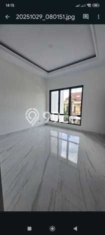 Ready to Use! Luxury House LT 126m2 Desain Elegan di Taman Meruya Ready to Use! Luxury House LT 126m2 Desain Elegan di Taman Meruya