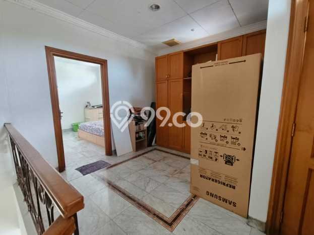 Jual Rumah Mewah Elegan Dengan View Cantik di Tomang, Jakarta Barat Jual Rumah Mewah Elegan Dengan View Cantik di Tomang, Jakarta Barat
