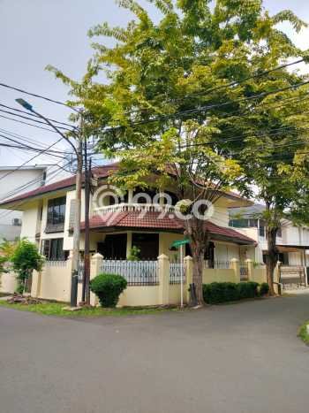Rumah Elit LB 372m2 Siap Huni Desain Elegan di Kedoya, Jakarta Barat Rumah Elit LB 372m2 Siap Huni Desain Elegan di Kedoya, Jakarta Barat