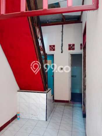 Rumah Modern Cantik 6 Kamar Bisa Langsung Pindah di Laweyan Rumah Modern Cantik 6 Kamar Bisa Langsung Pindah di Laweyan