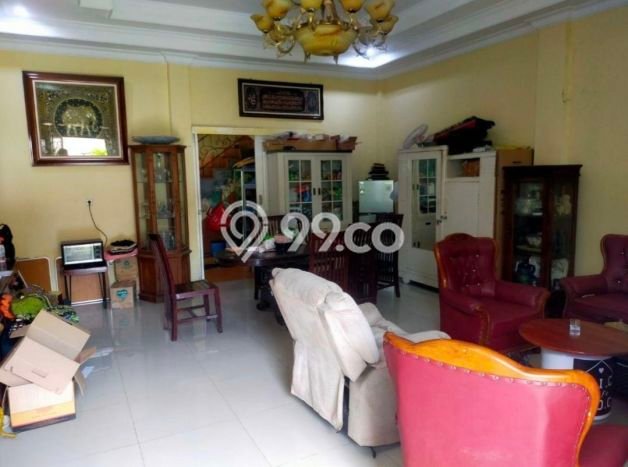 For Sale Rumah 5 Kamar Lokasi Ideal Bagus dan Strategis di Laweyan For Sale Rumah 5 Kamar Lokasi Ideal Bagus dan Strategis di Laweyan