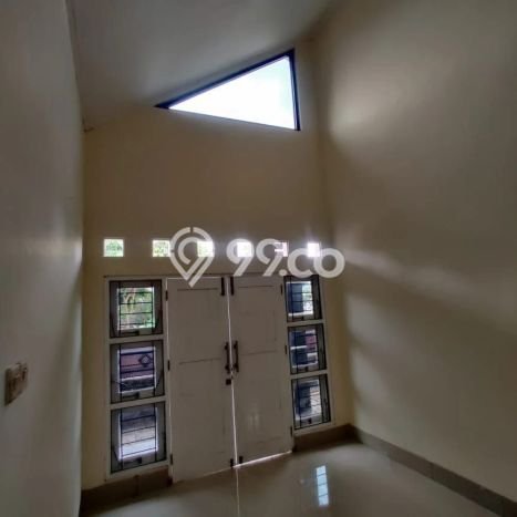 Rumah Strategis Minimalis Lb 100m2 di Jebres, Surakarta Rumah Strategis Minimalis Lb 100m2 di Jebres, Surakarta