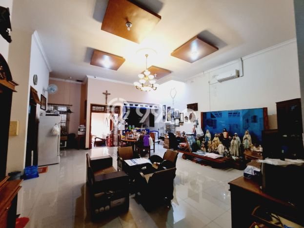 For Sale Rumah Mewah Exclusive di Banjarsari, Surakarta For Sale Rumah Mewah Exclusive di Banjarsari, Surakarta