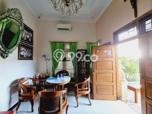 For Sale Rumah Mewah Exclusive di Banjarsari, Surakarta For Sale Rumah Mewah Exclusive di Banjarsari, Surakarta