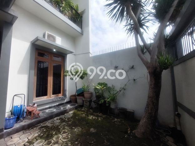 Rumah Eksklusif Dijual LT 175m2 di Banjarsari, Surakarta Rumah Eksklusif Dijual LT 175m2 di Banjarsari, Surakarta
