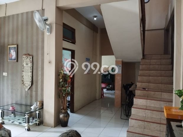 Hunian Cantik Modern Lb 200m2 di Laweyan, Surakarta Hunian Cantik Modern Lb 200m2 di Laweyan, Surakarta