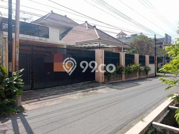 Rumah Mewah Dijual LT 402m2 di Laweyan, Surakarta Rumah Mewah Dijual LT 402m2 di Laweyan, Surakarta