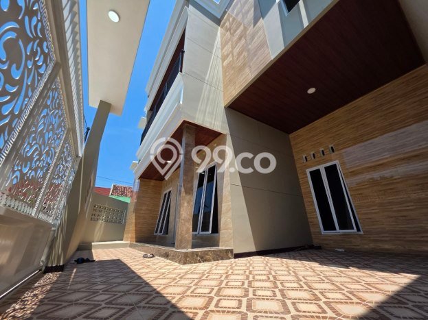 Hunian Mewah Siap Huni LT 166m2 di Laweyan, Surakarta Hunian Mewah Siap Huni LT 166m2 di Laweyan, Surakarta