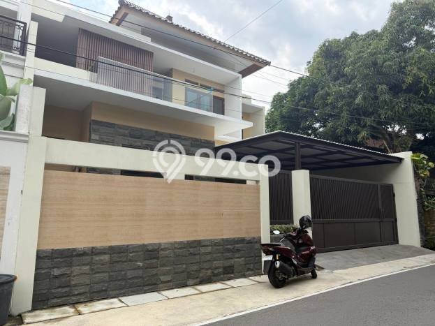 Siap Huni Rumah Mewah 5 Kamar di Banjarsari Dekat ke Mana Saja Siap Huni Rumah Mewah 5 Kamar di Banjarsari Dekat ke Mana Saja