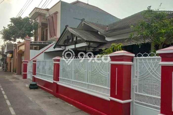 Rumah Mewah dengan 4 Kamar Tidur di Lingkungan Asri Laweyan, Surakarta Rumah Mewah dengan 4 Kamar Tidur di Lingkungan Asri Laweyan, Surakarta