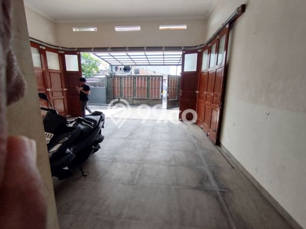 Dijual Hunian Mewah dengan Fasilitas Sekitar Komplit di Banjarsari, Surakarta Dijual Hunian Mewah dengan Fasilitas Sekitar Komplit di Banjarsari, Surakarta