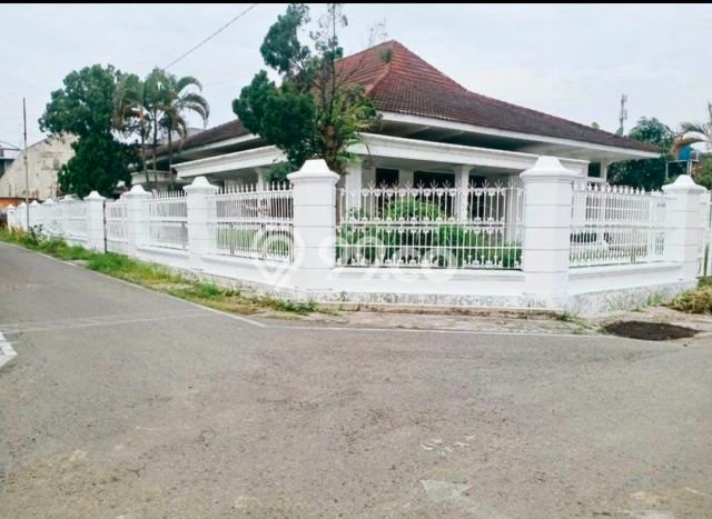 For Sale Rumah Elit Exclusive di Laweyan, Surakarta For Sale Rumah Elit Exclusive di Laweyan, Surakarta