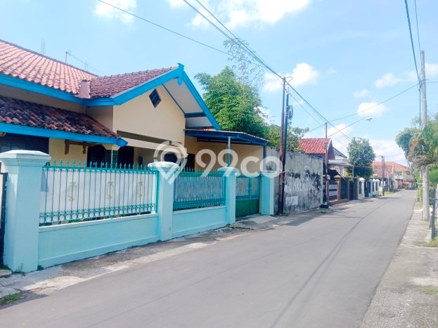Dijual Rumah Strategis Bagus Punya 3 KT di Colomadu Karanganyar SHM Dijual Rumah Strategis Bagus Punya 3 KT di Colomadu Karanganyar SHM