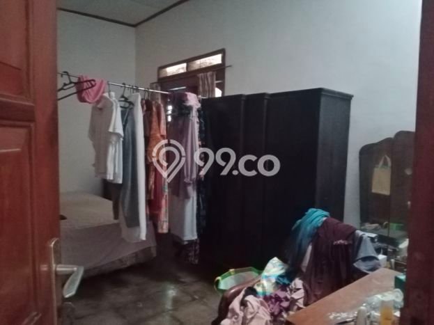 Jual Rumah Bagus Siap Huni LB 140m2 di Banjarsari, Surakarta Jual Rumah Bagus Siap Huni LB 140m2 di Banjarsari, Surakarta