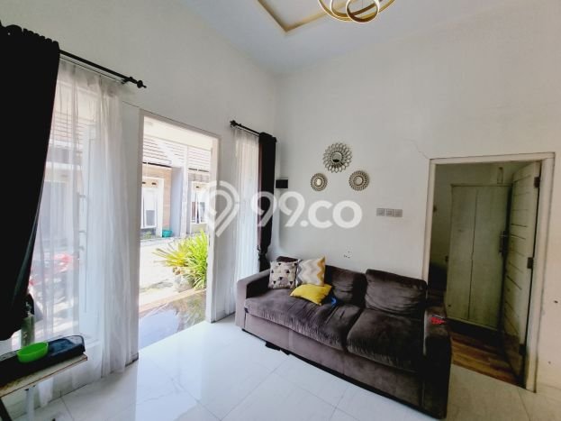 For Sale Rumah 3 Kamar Lokasi Strategis Nyaman dan Strategis di Colomadu For Sale Rumah 3 Kamar Lokasi Strategis Nyaman dan Strategis di Colomadu