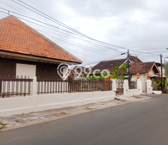 Rumah Cantik Siap Pakai Di Laweyan Luas 200m2 Lokasi Strategis Rumah Cantik Siap Pakai Di Laweyan Luas 200m2 Lokasi Strategis