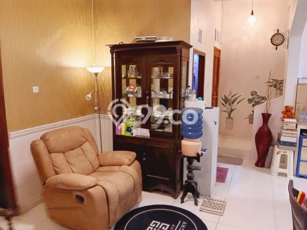 Dijual Cepat Rumah Bagus Siap Huni LB 170m2 di Colomadu, Karanganyar Dijual Cepat Rumah Bagus Siap Huni LB 170m2 di Colomadu, Karanganyar