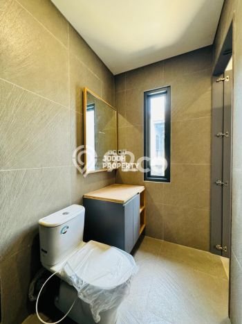 Hunian Cantik Modern Lb 150m2 di Ciputat, Tangerang Selatan Hunian Cantik Modern Lb 150m2 di Ciputat, Tangerang Selatan