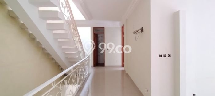 Dijual Hunian Rumah Nyaman 3 Kamar di Lebak Bulus, Jakarta Selatan Dijual Hunian Rumah Nyaman 3 Kamar di Lebak Bulus, Jakarta Selatan