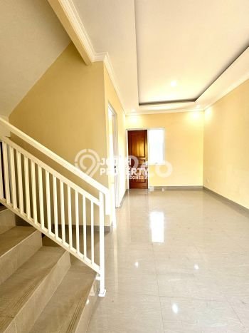 Best Deal Hunian Mewah Ideal dan Luas di Ciputat Timur, Tangerang Selatan Best Deal Hunian Mewah Ideal dan Luas di Ciputat Timur, Tangerang Selatan