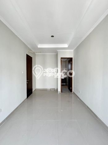 Rumah Luas Asri 3 KT Siap Pakai di Cirendeu Jakarta Selatan Rumah Luas Asri 3 KT Siap Pakai di Cirendeu Jakarta Selatan