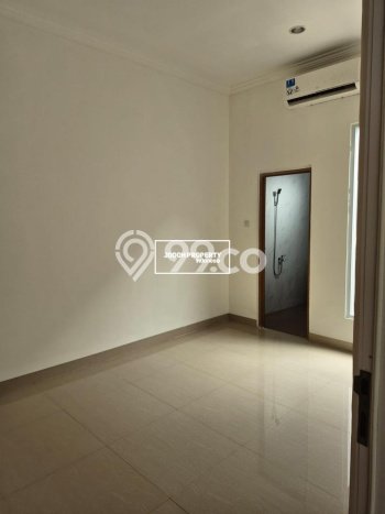 Rumah Luas Asri 3 KT Siap Pakai di Cirendeu Jakarta Selatan Rumah Luas Asri 3 KT Siap Pakai di Cirendeu Jakarta Selatan