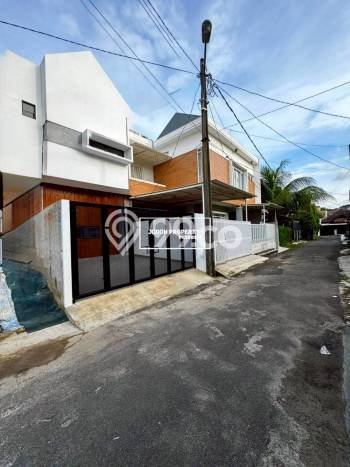 Hunian Nyaman Asri 4 KT Siap Pakai di Cirendeu Jakarta Selatan Hunian Nyaman Asri 4 KT Siap Pakai di Cirendeu Jakarta Selatan