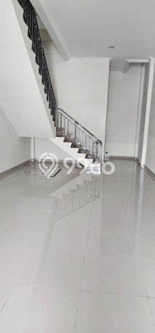 Unit Ruko Disewa Lokasi Cakung, Jakarta Timur Spesifikasi Luas Bangunan 270m2 Unit Ruko Disewa Lokasi Cakung, Jakarta Timur Spesifikasi Luas Bangunan 270m2