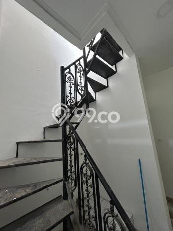 Disewakan Rumah Harga Terjangkau di Gading Serpong Tangerang dengan 3 KT Disewakan Rumah Harga Terjangkau di Gading Serpong Tangerang dengan 3 KT