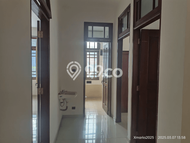 Hunian 8 Kamar Lengkap Disewakan di Menteng Harga Kompetitif Hunian 8 Kamar Lengkap Disewakan di Menteng Harga Kompetitif