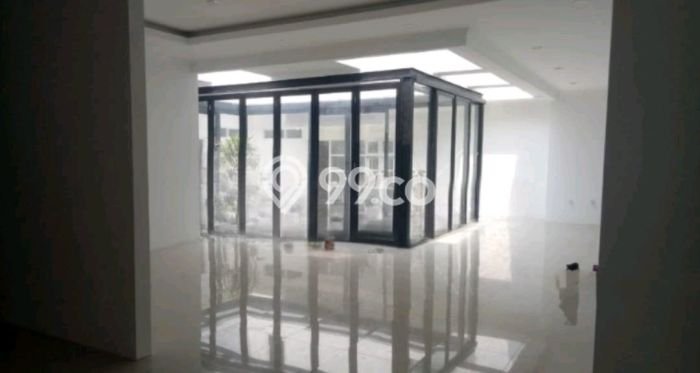 Hunian 6 Kamar Lengkap Dikontrakkan di Menteng Harga Kompetitif Hunian 6 Kamar Lengkap Dikontrakkan di Menteng Harga Kompetitif