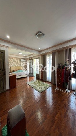 Rumah Elit Modern Siap Huni di Pondok Indah Jakarta Selatan Rumah Elit Modern Siap Huni di Pondok Indah Jakarta Selatan