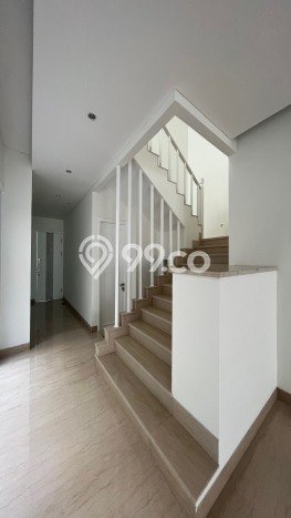 Rumah Luxury Modern Siap Huni di Pejaten Jakarta Selatan Rumah Luxury Modern Siap Huni di Pejaten Jakarta Selatan
