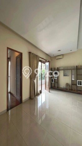 HARGA SPECIAL! Rumah Asri di Cilandak, LT 687m² LB 400m² HARGA SPECIAL! Rumah Asri di Cilandak, LT 687m² LB 400m²