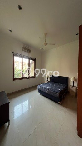 Disewakan Rumah Strategis di Pejaten LT 1000m2 / LB 30m2 Siap Huni Disewakan Rumah Strategis di Pejaten LT 1000m2 / LB 30m2 Siap Huni