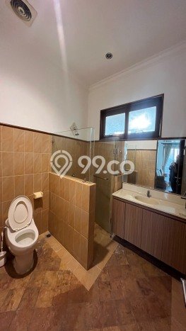 Disewakan Rumah Strategis di Pejaten LT 1000m2 / LB 30m2 Siap Huni Disewakan Rumah Strategis di Pejaten LT 1000m2 / LB 30m2 Siap Huni