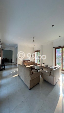Disewakan Rumah Strategis di Pejaten LT 1000m2 / LB 30m2 Siap Huni Disewakan Rumah Strategis di Pejaten LT 1000m2 / LB 30m2 Siap Huni