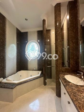 Disewakan Rumah Nyaman di Kemang LT 600m2 / LB 500m2 Siap Huni Disewakan Rumah Nyaman di Kemang LT 600m2 / LB 500m2 Siap Huni