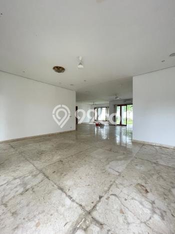 Lokasi strategis! Rumah siap huni disewakan di Cilandak LB 1000m2 Lokasi strategis! Rumah siap huni disewakan di Cilandak LB 1000m2